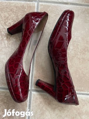 Bordó Lazzarini magassarkú lakkbőr cipő 38-as méret