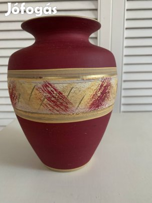Bordó kerámia váza
