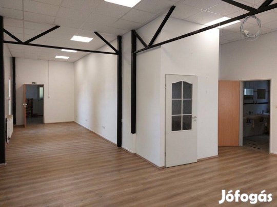 Bőrgyárnál 1.emeleti, 63 m2-es klímás volt öltöző, raktárnak, irodának