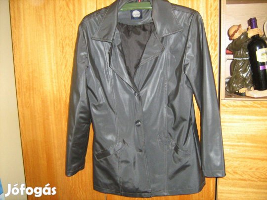 Bőrhatású női rövid kabát új állapot 40-es