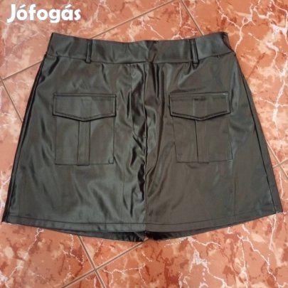 Bőrhatású rövidnadág 