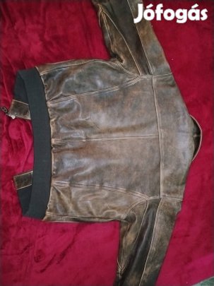 Bőrkabát. Báránybőr pilóta Bőrkabát 