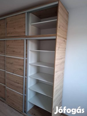 Borneo tolóajtós gardrób 