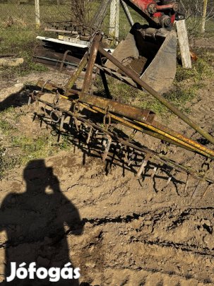 Borona kistraktor után 