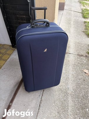 Bőrönd Metropolisz