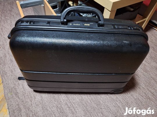 Bőrönd koffer hard case