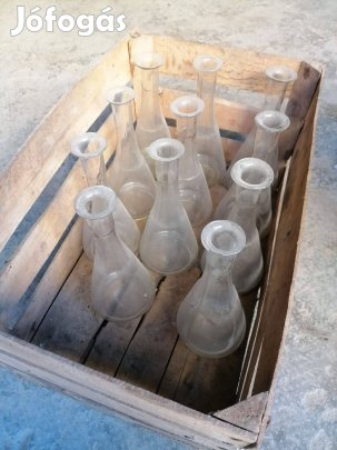 Boros, vagy pálinkás üvegek régi szép kivitel