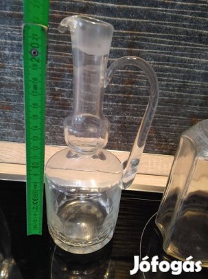 Boros kancsó kiöntő