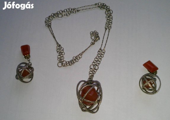 Borostyán klipsz és nyaklánc