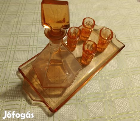 Borostyánszínű röviditalos készlet