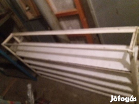 Borosüveg, sörösüveg tartó polc, állvány, pincébe is