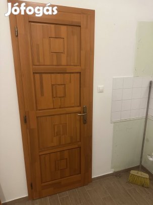 Borovi fenyő ajtó tokkal, zárral