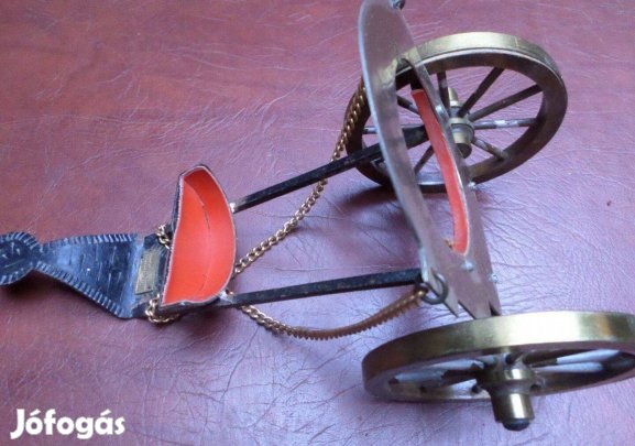 Bortartó vas réz italágyú retro