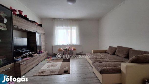 Bősárkányi 100 nm-es ház eladó