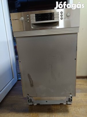 Bosch A++ inox beépíthető 10 terítékes mosogatógép(45cm széles)