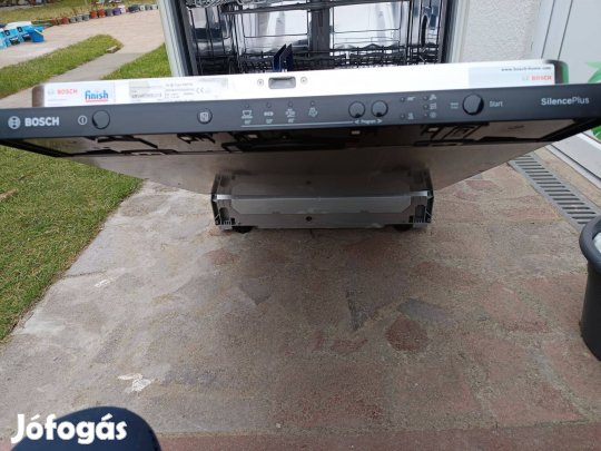 Bosch A+ fekete integrált beépíthető 12 terítékes mosogatógép