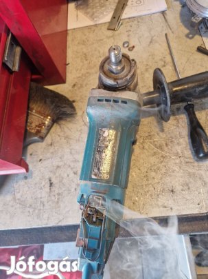 Bosch sarokcsiszoló 750w motor jól működik, kihajtás jó, de a külső