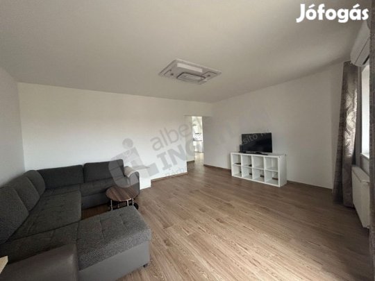 Bosnyák utcában újépítésű 3 hálós lakás kiadó