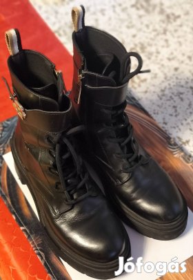 Boss női bakancs szuper áron