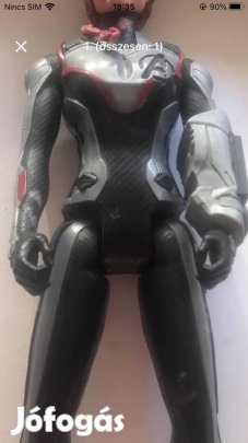 Bosszúállók fekete özvegy figura