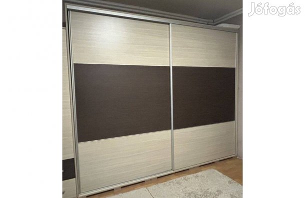 Boston tolóajtós gardrób