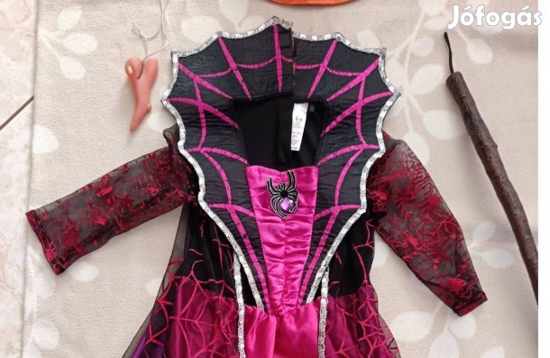 Boszi jelmez kiegészítőkkel Boszorkány