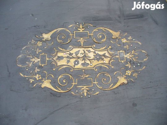 Boulle antik játékasztal