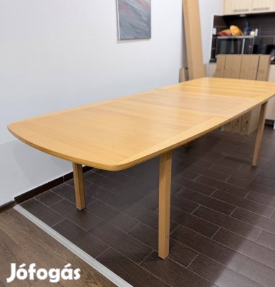 Bővíthető étkezőasztal 5 székkel. 190/250cm x 100cm