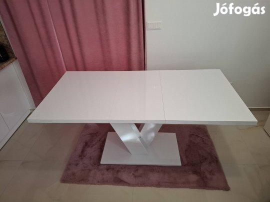 Bővíthető modern étkezőasztal "Goodyear"