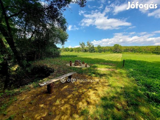 Bózsvai 1165 nm-es telek eladó