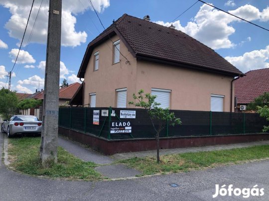 Bp 17. kerületben Kiadó családiház 2X60m2