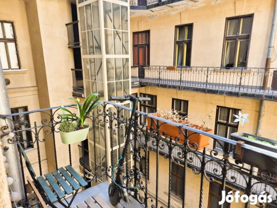 Bp., VIII. ker., Krúdy utca - Eladó tégla lakás
