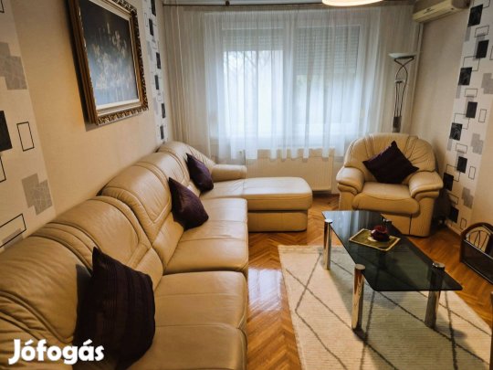 Bp., XI. ker., Albert utca - Eladó panel lakás