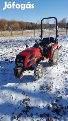 Branson 2800h traktor talajmaróval