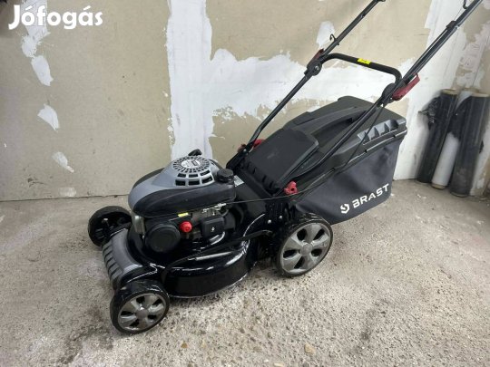 Brast benzinmotoros fűnyíró