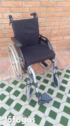 Breezy kerekesszék tolókocsi - Lábtartó nélkül! - 40cm - 9