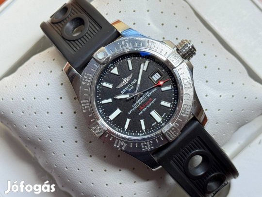 Breitling Avenger II. Seawolf 45 kaucsuk szíjjal Lgsw