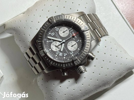 Breitling Chrono Avenger M1 Titanium 44 Lgsw