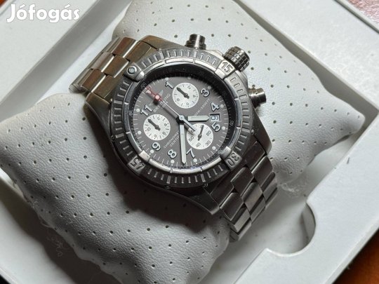 Breitling Chrono Avenger M1 Titanium 44 Lgsw