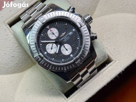 Breitling Super Avenger 48 fekete-fehér Lgsw