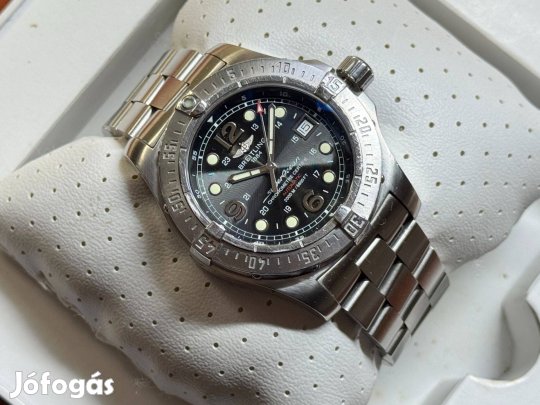 Breitling Superocean Steelfish X-Plus 44 szürke színben Lgsw