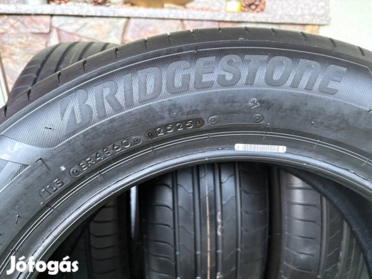 Bridgestone nyári gumi szett 215/60/17