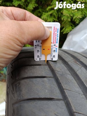 Bridgstone Turanza 245/45 R19 102Y nyári gumi 4db