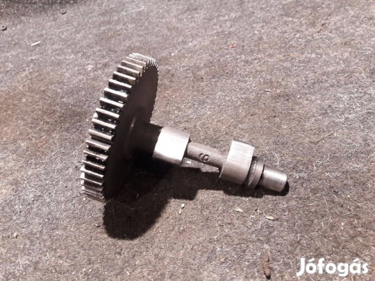 Briggs & Stratton 5 HP kapálógép vezérmű bütykös tengely