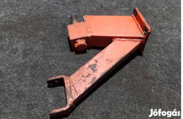 Briggs & Stratton / Rk-02 kapálógép gyári csoroszlya közdarab