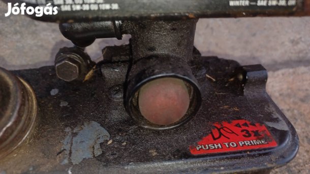 Briggs fűnyíró motorhoz karburátor ,benzintank,levegőszűrőházzal 