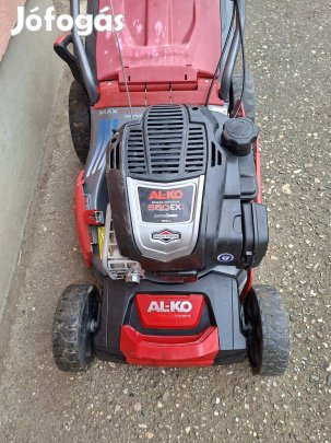 Briggs motoros fűnyírók eladók.