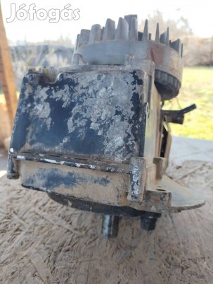 Briggs rotácios kapa,fűnyiró motor eladó. 4HP 187 cc.