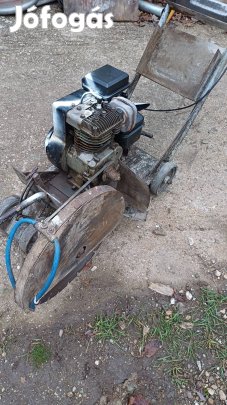 Brigs motoros aszfaltvago 