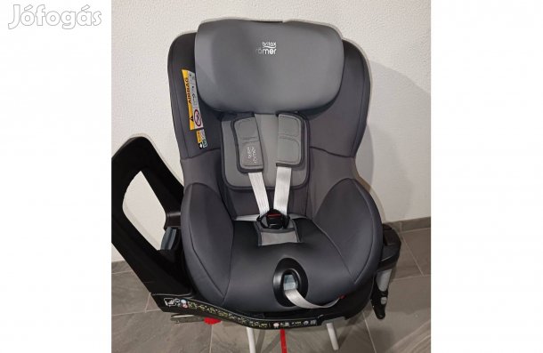 Britax Römer Dualfix M autós gyerekülés i-size 45-105 cm